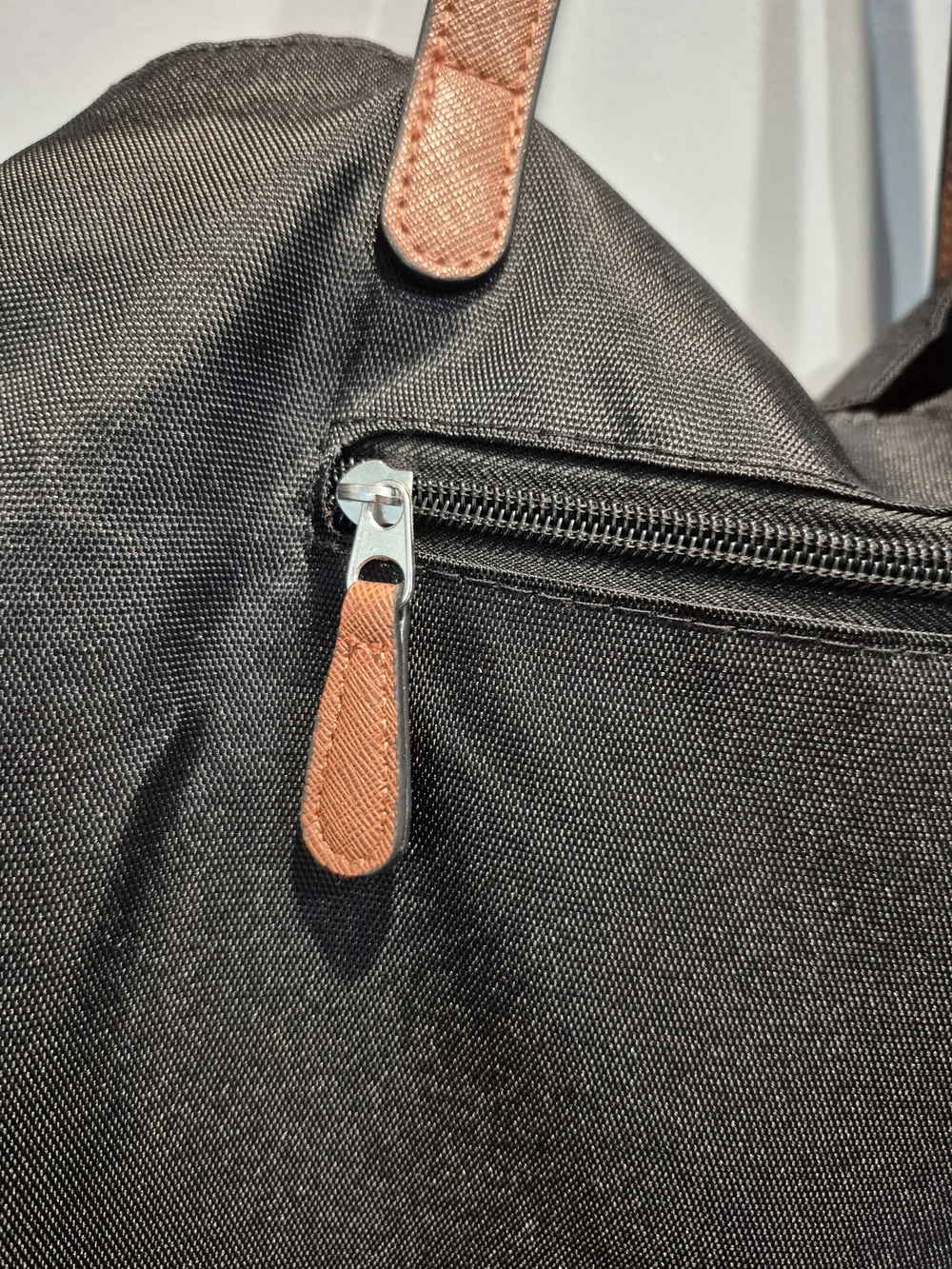 Roots Nylon Water Resistant Black Tote Bag Brown Leather Straps 3 Compartments - Picture 12 of 17